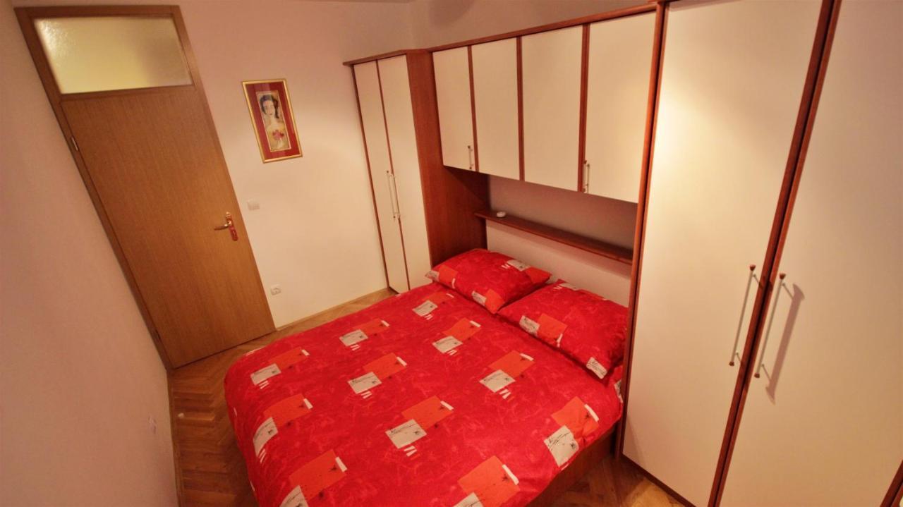 Apartment Jen Омиш Экстерьер фото