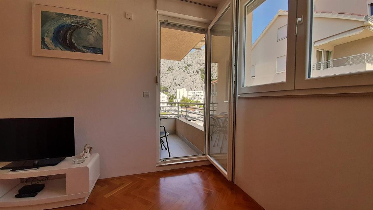 Apartment Jen Омиш Экстерьер фото