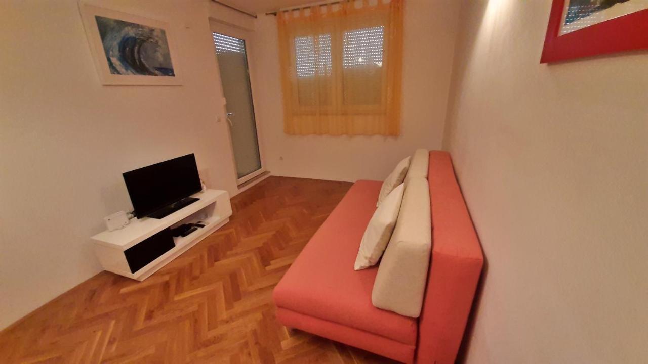 Apartment Jen Омиш Экстерьер фото