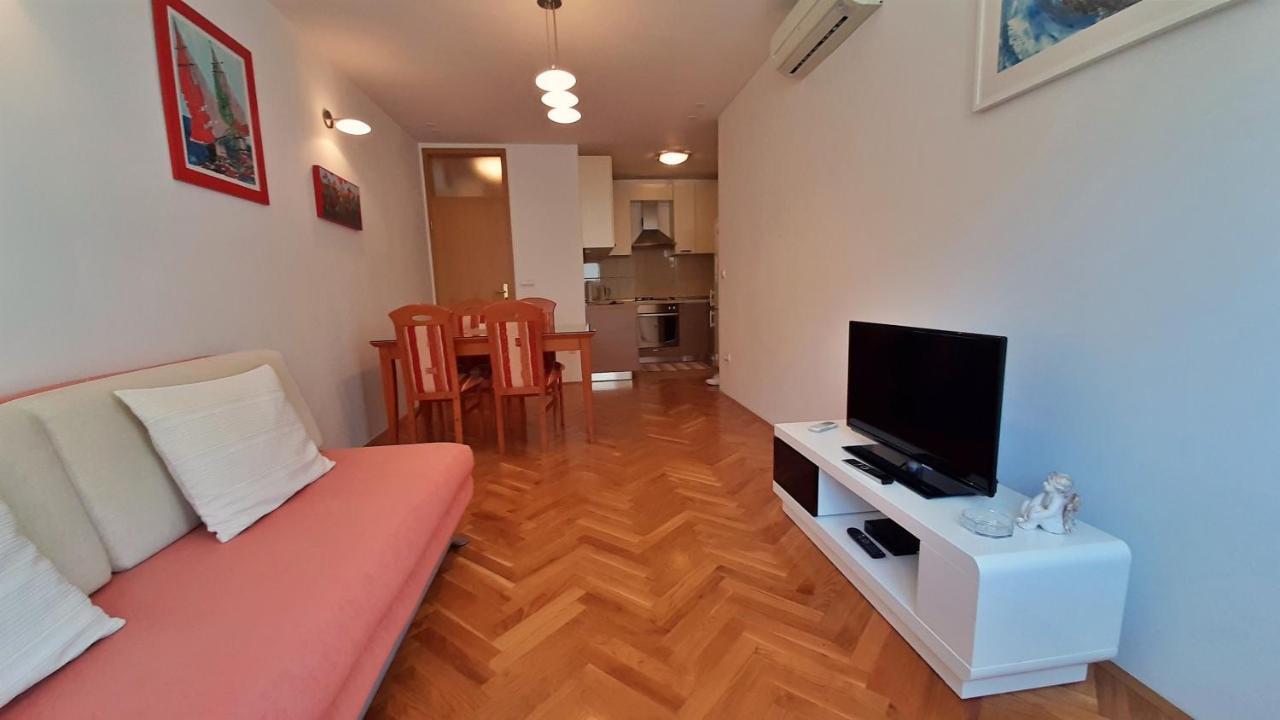 Apartment Jen Омиш Экстерьер фото